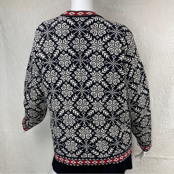 LL Bean VTG Nordic Snowflake Pattern Cardigan - Picture 7 of 13